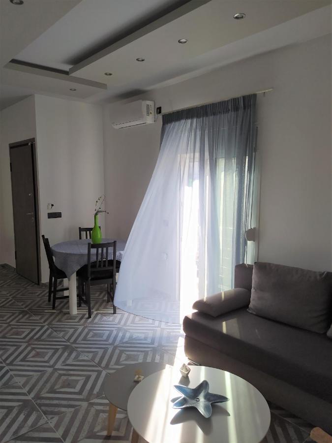 F & P Apartment Kardamena  エクステリア 写真